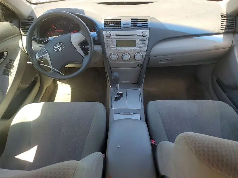 2011 TOYOTA CAMRY LE V6  