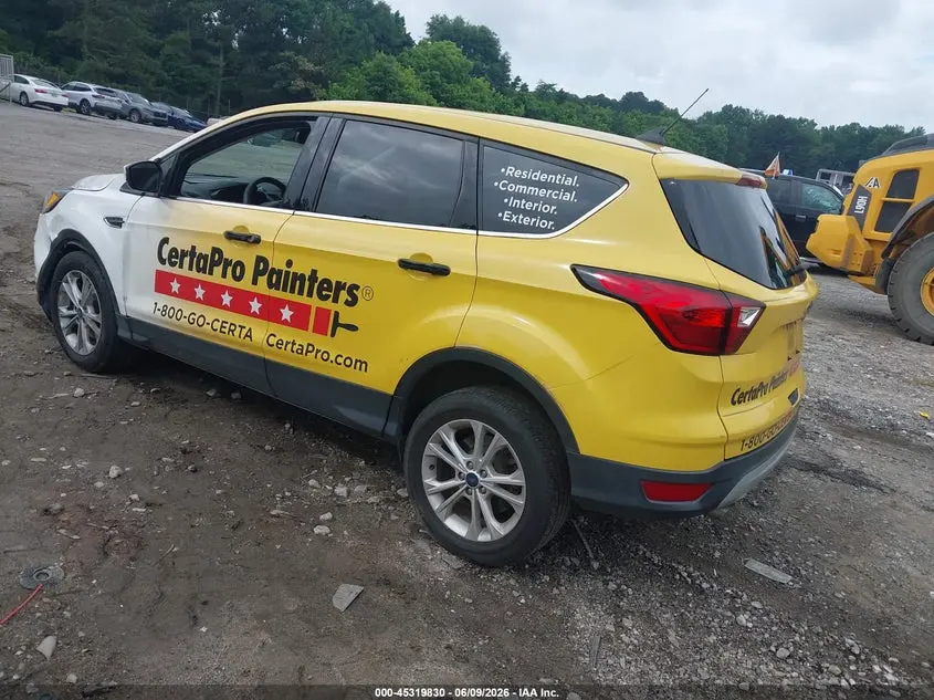 2019 FORD ESCAPE SE