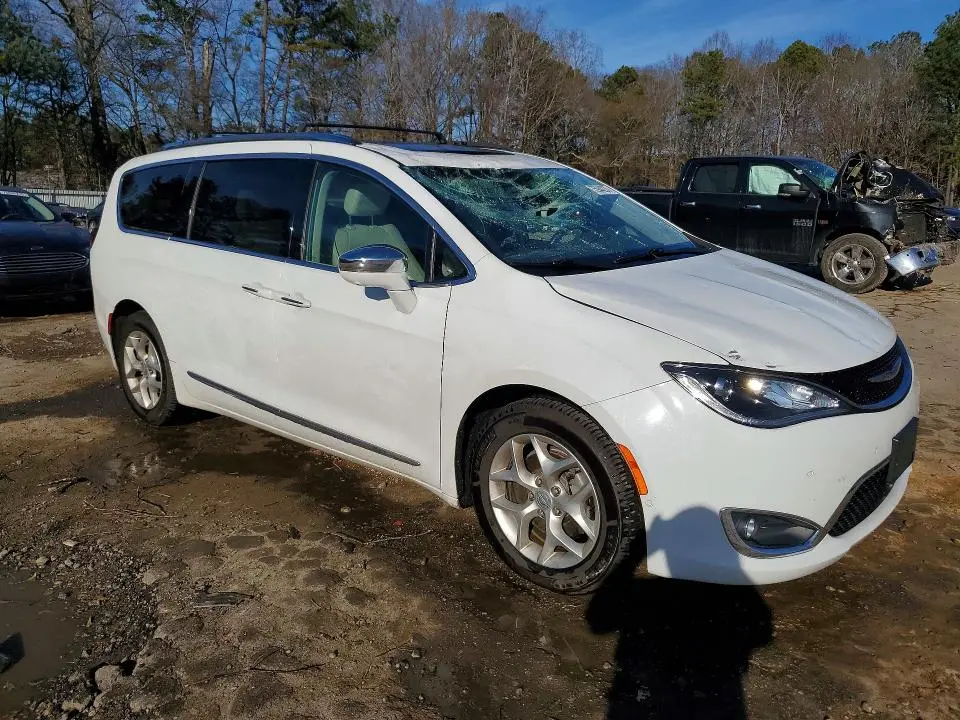 2020 CHRYSLER PACIFICA LIMITED  