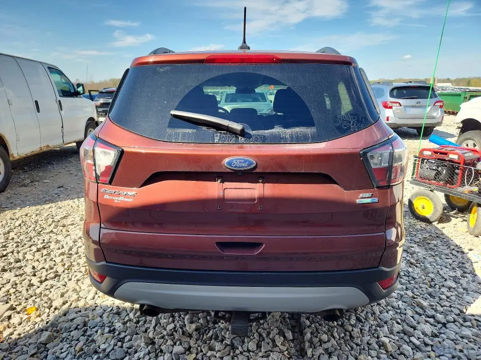 2018 FORD ESCAPE SE  