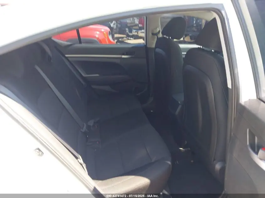 2019 HYUNDAI ELANTRA SE