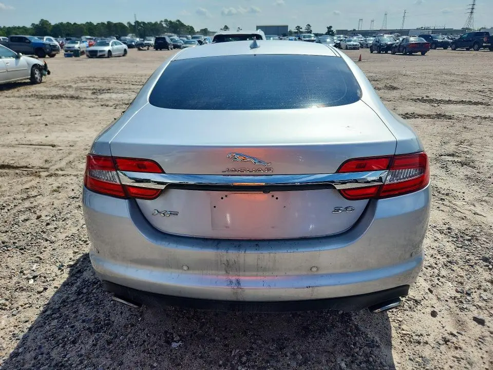 2015 JAGUAR XF 3.0 SPORT  