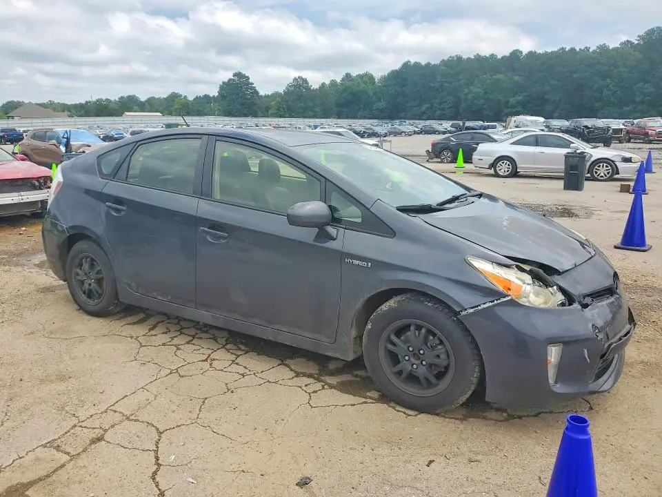 2015 TOYOTA PRIUS TWO  