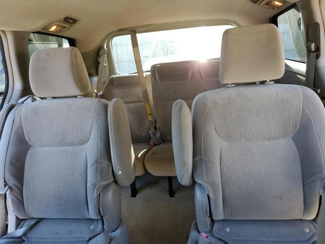 2010 TOYOTA SIENNA CE