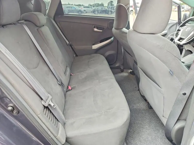 2010 TOYOTA PRIUS III  