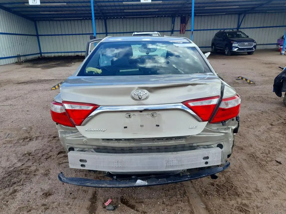 2016 TOYOTA CAMRY LE  