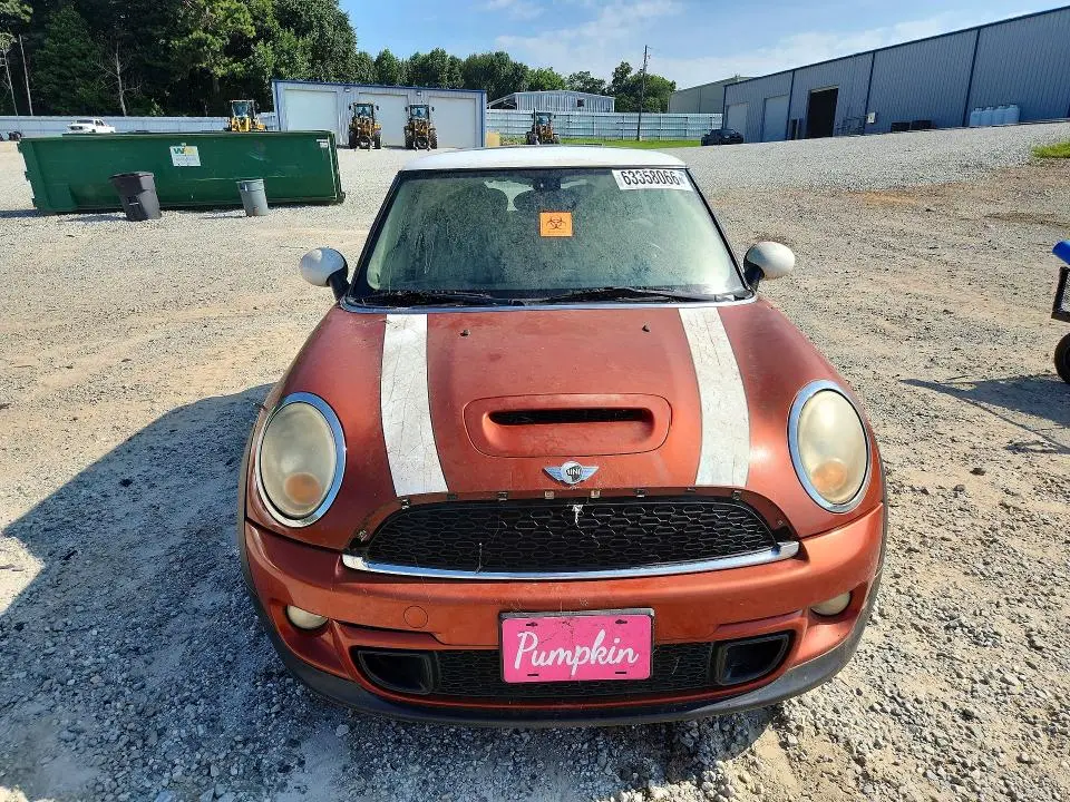 2011 MINI COOPER S  