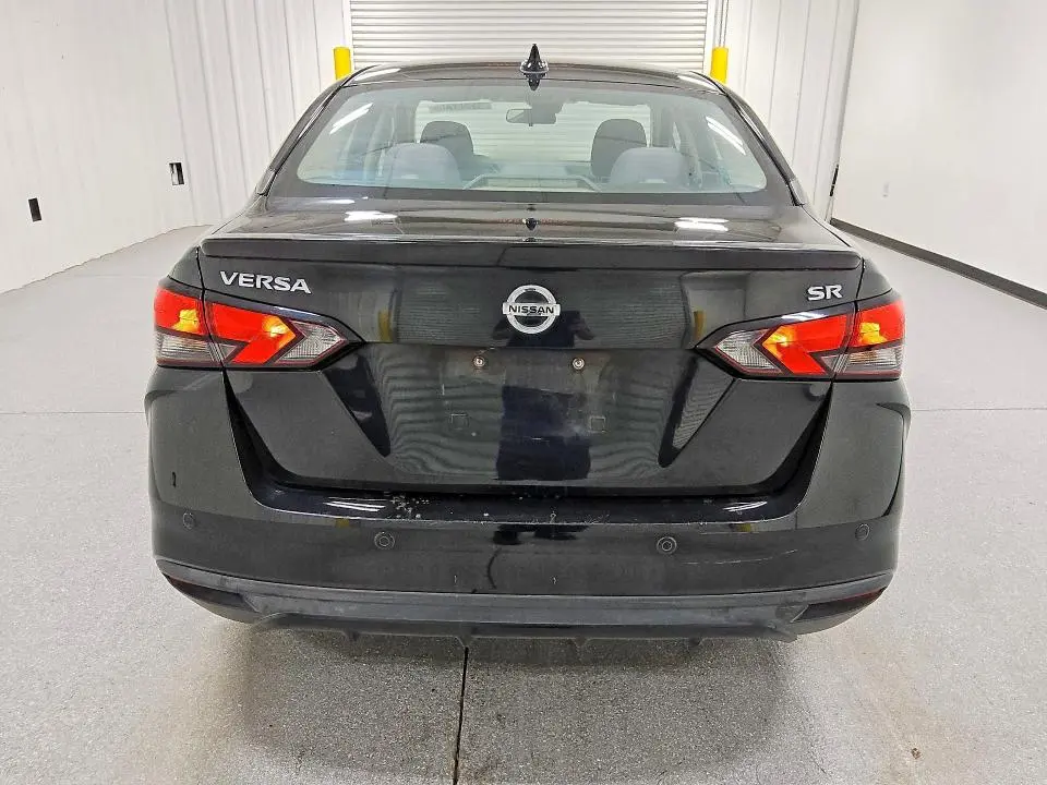 2020 NISSAN VERSA SR  
