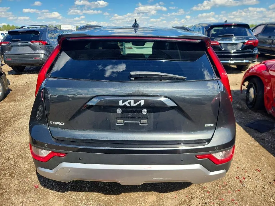 2023 KIA NIRO   