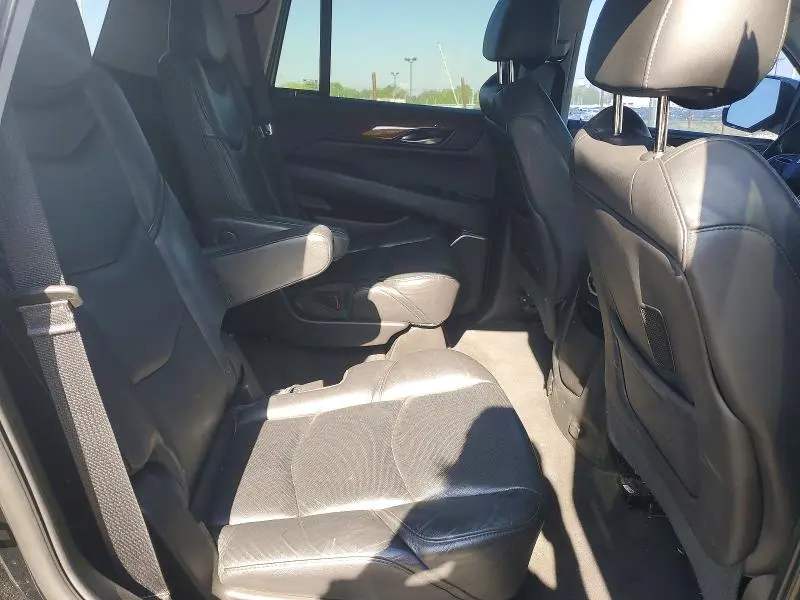 2018 CADILLAC ESCALADE LUXURY  