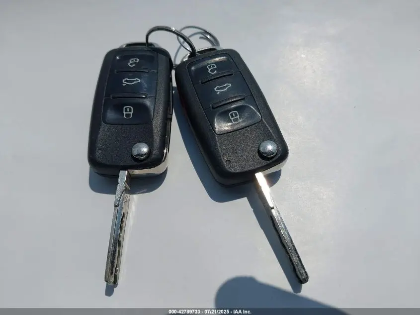 2011 VOLKSWAGEN JETTA SPORTWAGEN 2.0L TDI