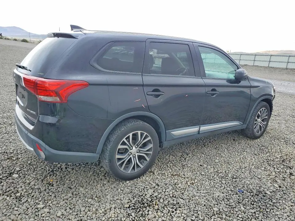 2018 MITSUBISHI OUTLANDER SE  