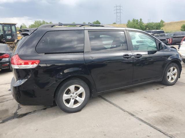 2012 TOYOTA SIENNA LE