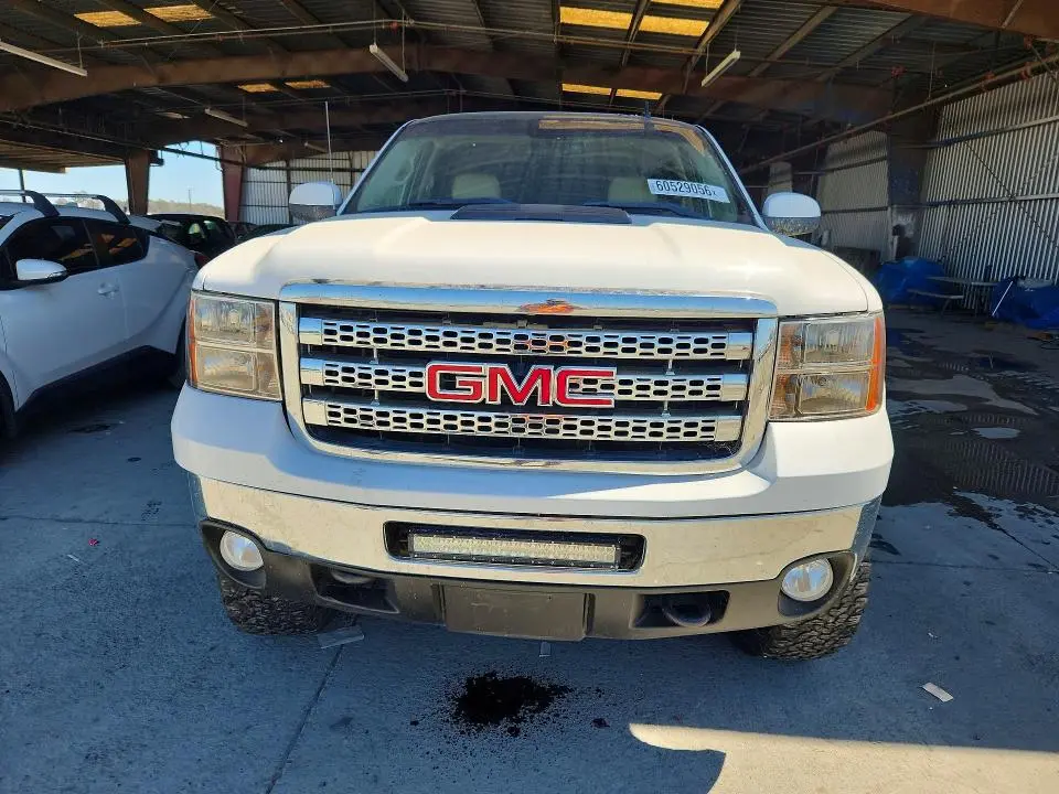 2013 GMC SIERRA K2500 SLT  