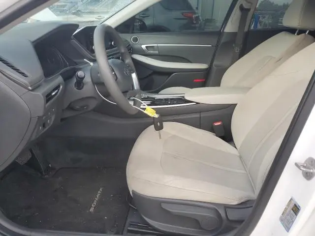 2023 HYUNDAI SONATA SE  