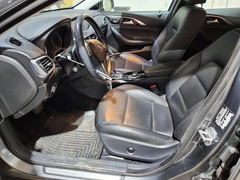 2018 INFINITI QX30 PREMIUM  