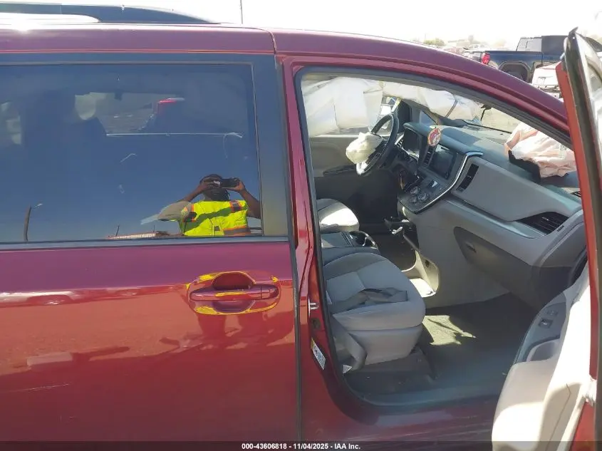 2015 TOYOTA SIENNA LE 8 PASSENGER