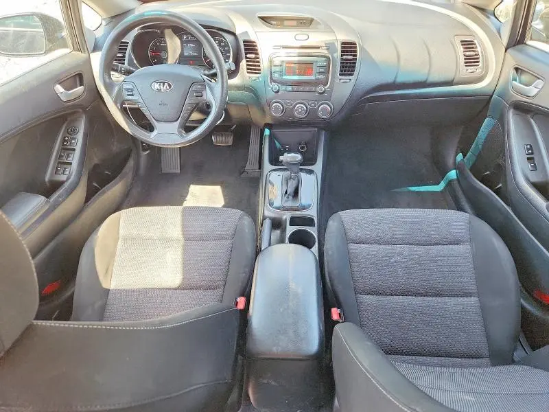 2017 KIA FORTE LX  