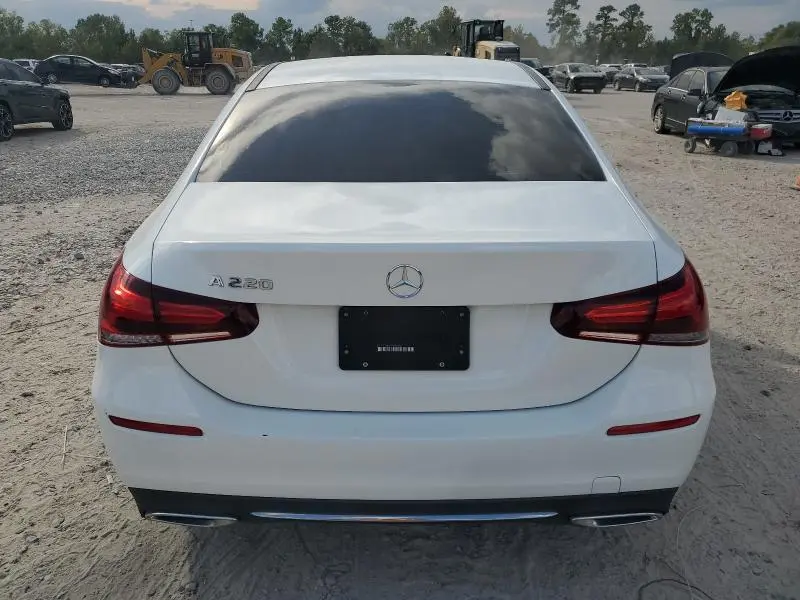 2021 MERCEDES-BENZ A 220  