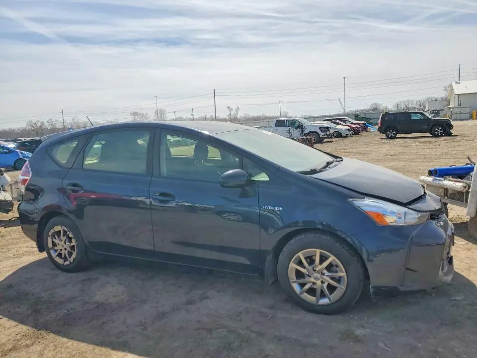 2017 TOYOTA PRIUS V TWO  