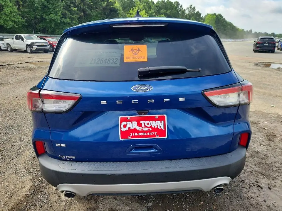 2022 FORD ESCAPE SE  
