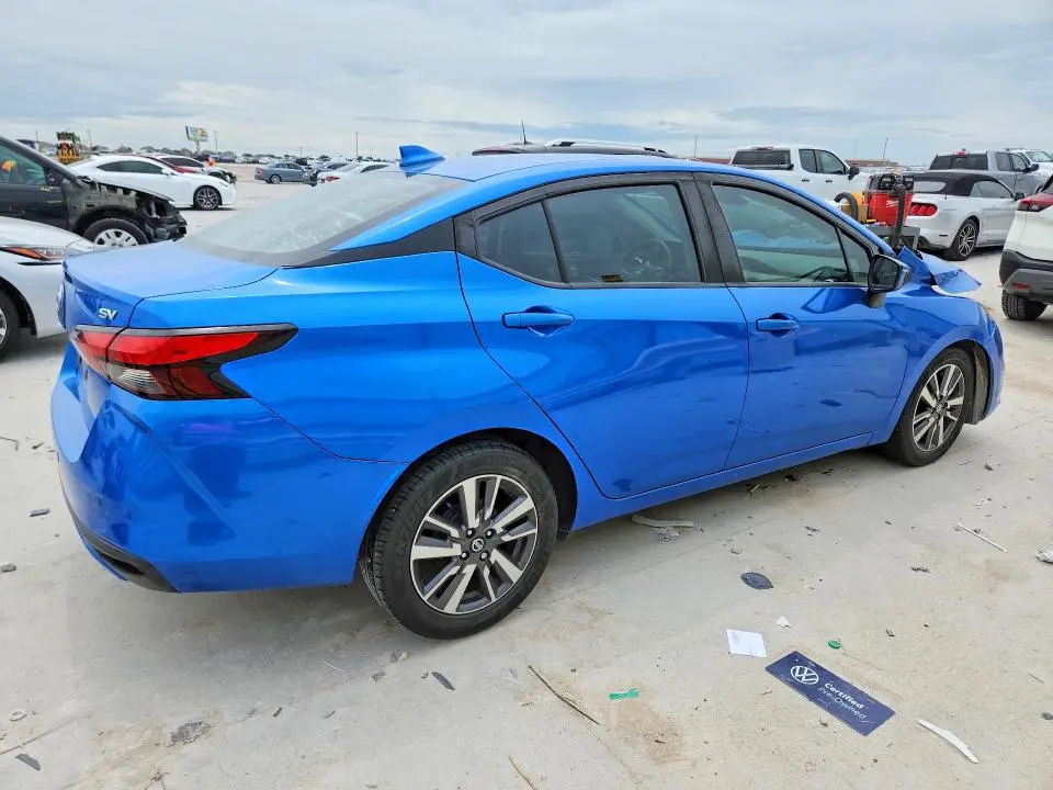 2020 NISSAN VERSA SV  
