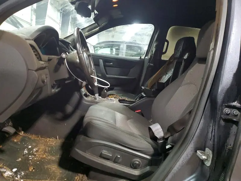 2013 CHEVROLET TRAVERSE LT  