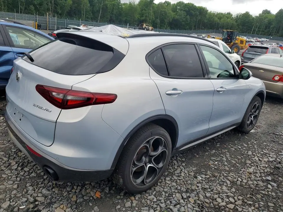 2022 ALFA ROMEO STELVIO TI  