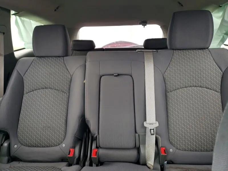2011 CHEVROLET TRAVERSE LS  