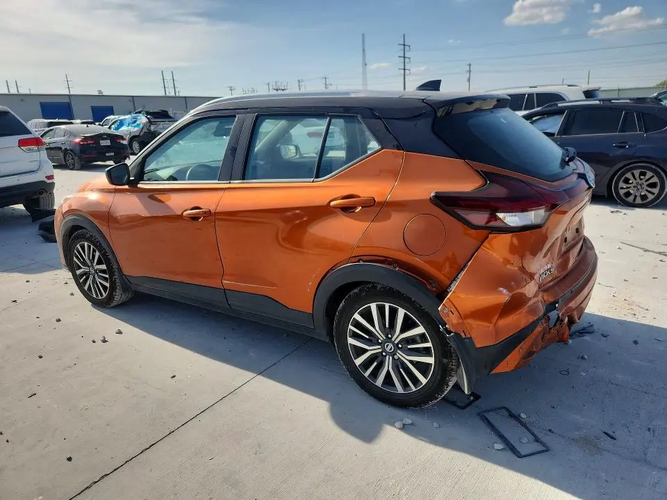 2021 NISSAN KICKS SV  