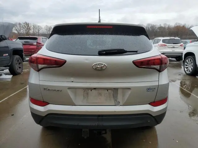 2018 HYUNDAI TUCSON SE  