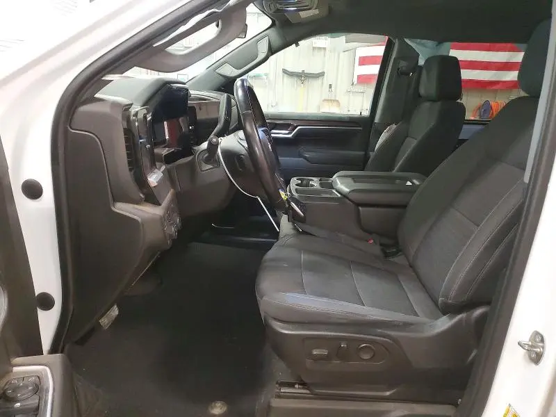 2022 CHEVROLET SILVERADO K1500 LT  