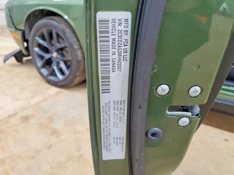 2021 DODGE CHALLENGER SXT  