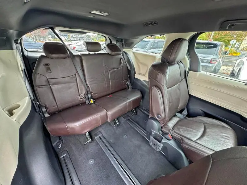 2022 TOYOTA SIENNA LIMITED  