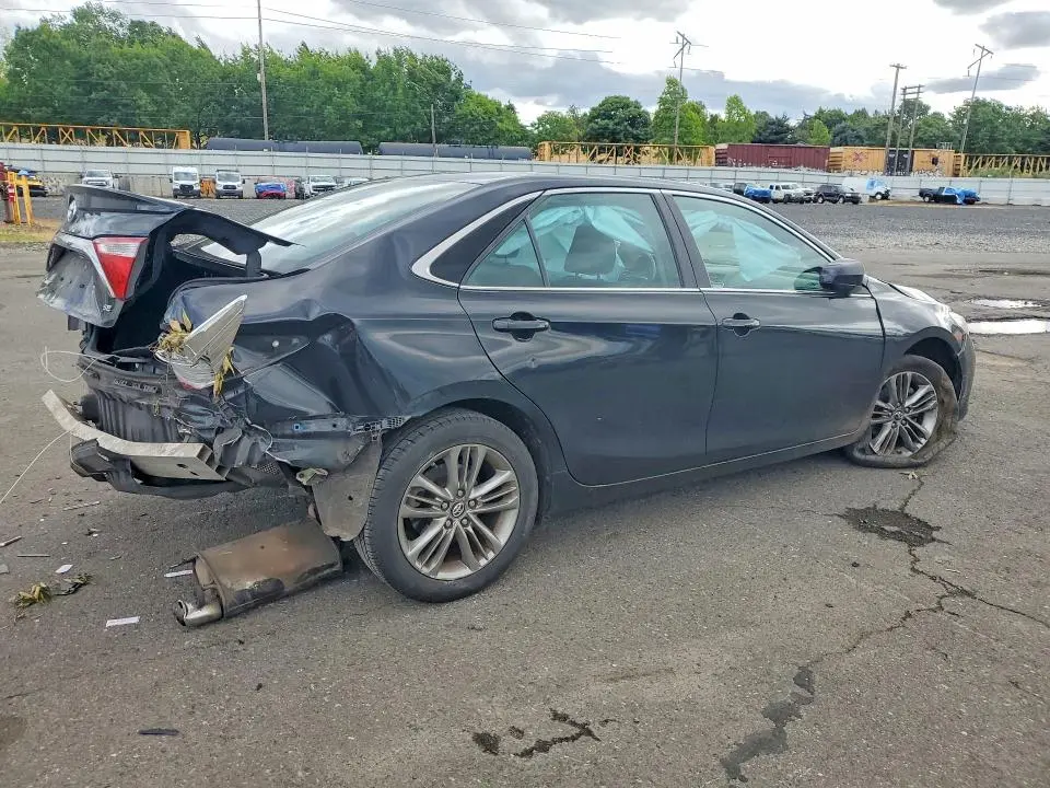 2017 TOYOTA CAMRY SE  