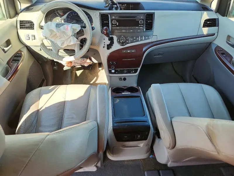 2011 TOYOTA SIENNA XLE 8-PASSENGER  