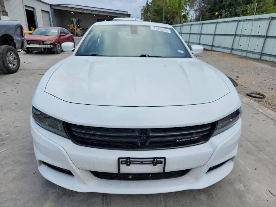 2022 DODGE CHARGER SXT  