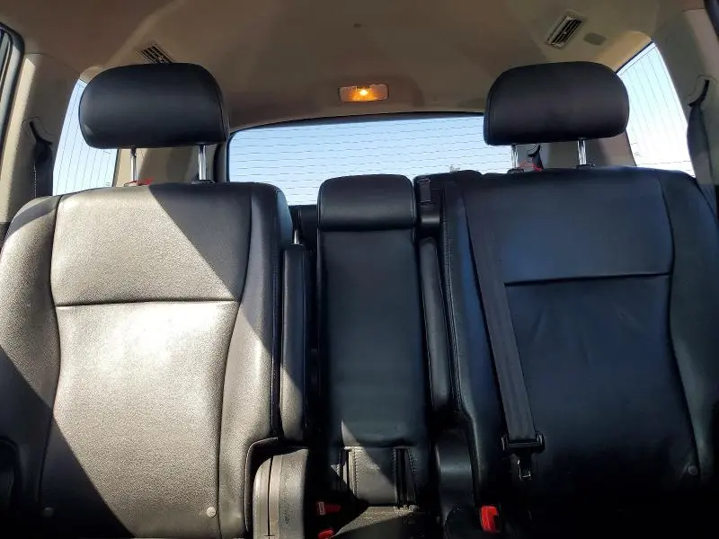 2012 TOYOTA HIGHLANDER SE  
