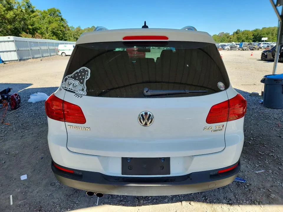 2014 VOLKSWAGEN TIGUAN S  