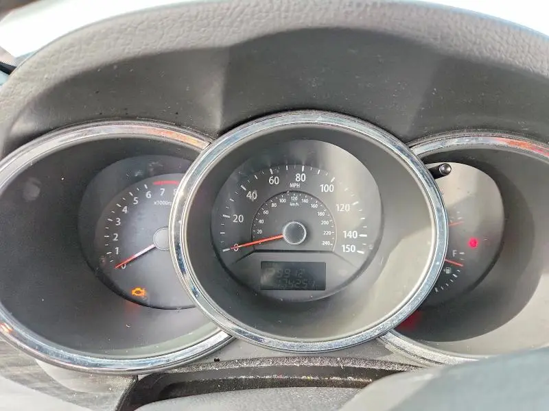 2011 KIA SORENTO LX  