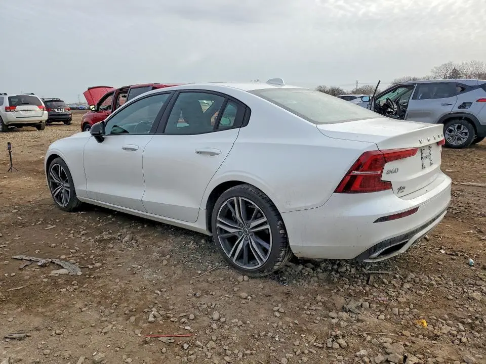 2019 VOLVO S60 T6 R-DESIGN  