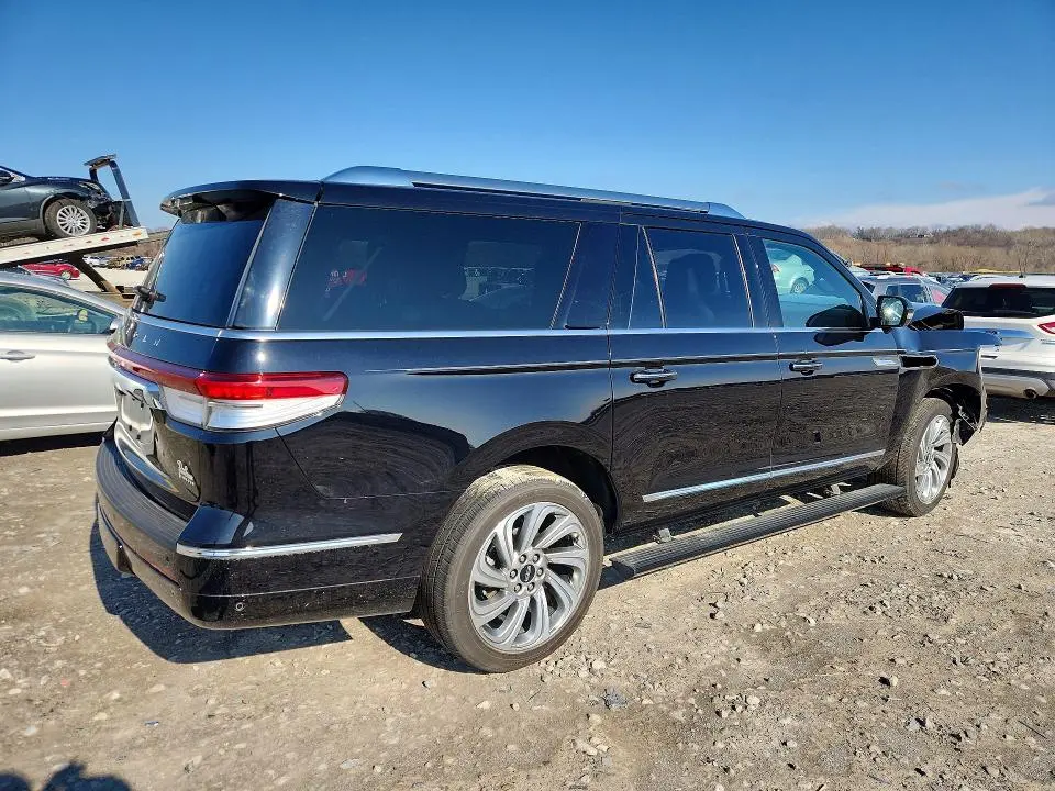 2023 LINCOLN NAVIGATOR L RESERVE  