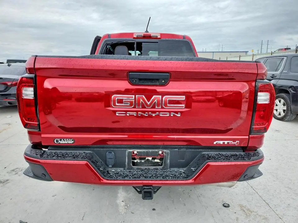 2024 GMC CANYON AT4  