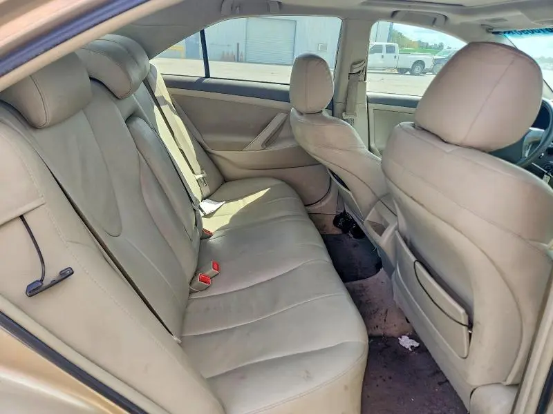 2011 TOYOTA CAMRY LE  