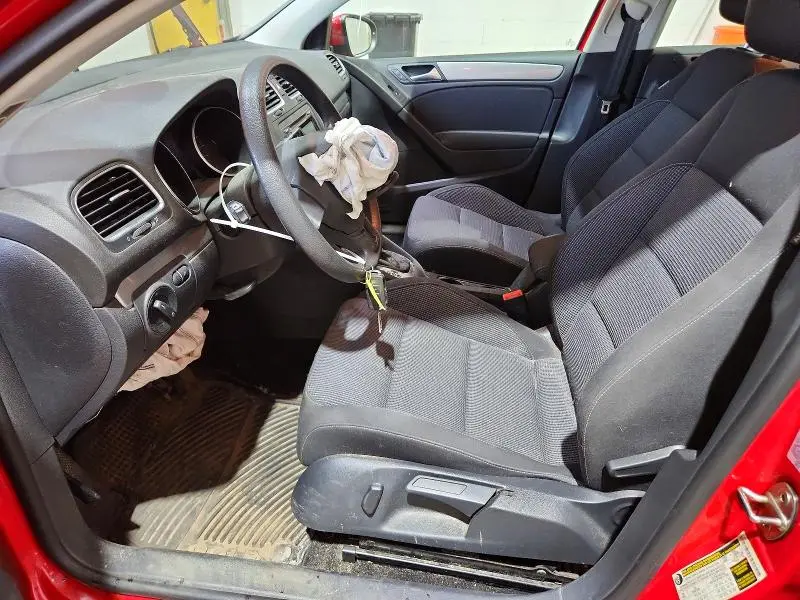 2014 VOLKSWAGEN GOLF   