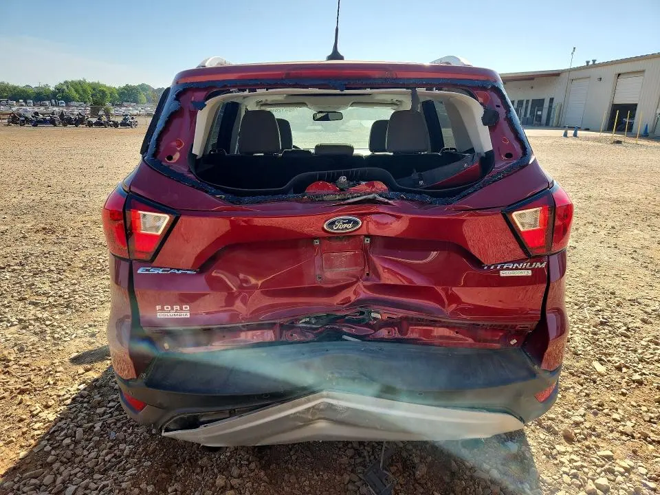 2019 FORD ESCAPE TITANIUM  