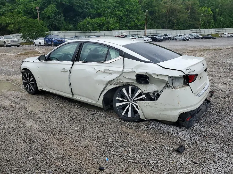 2022 NISSAN ALTIMA SR  