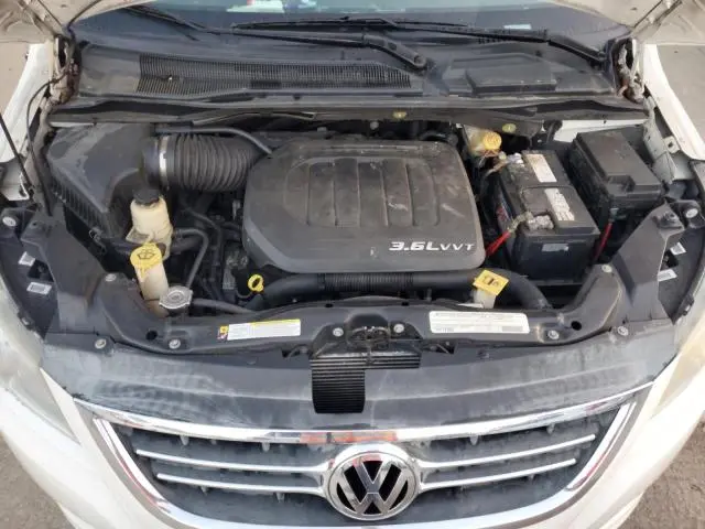 2011 VOLKSWAGEN ROUTAN SE  