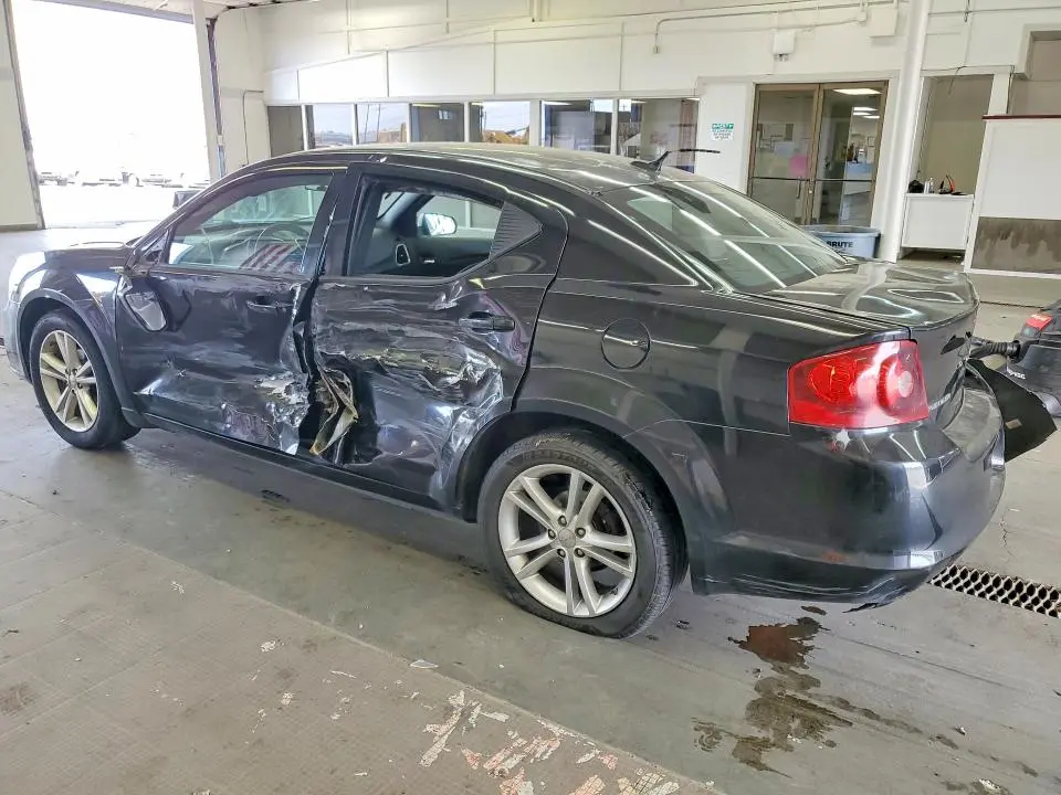 2013 DODGE AVENGER SE  