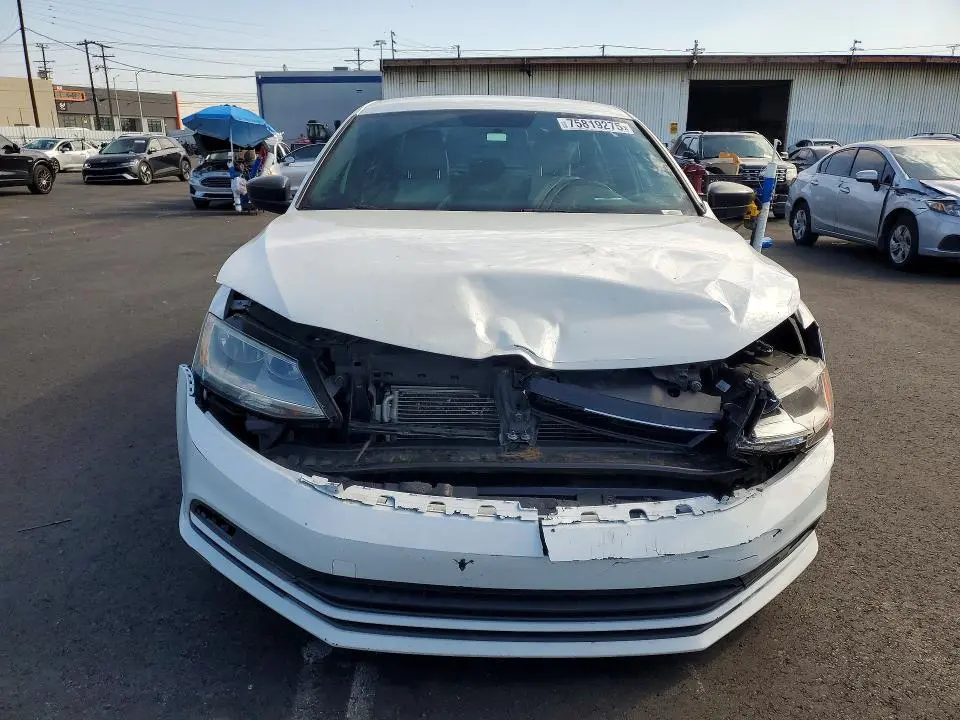 2016 VOLKSWAGEN JETTA SPORT  